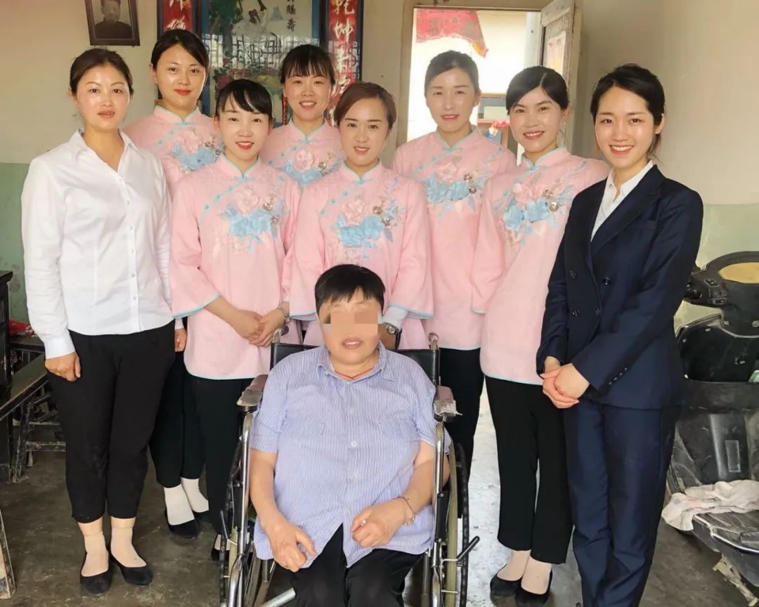 助残日里船娘们包的饺子，温暖了她的心